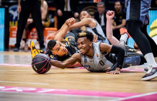 默尔在一次 默尔在一次